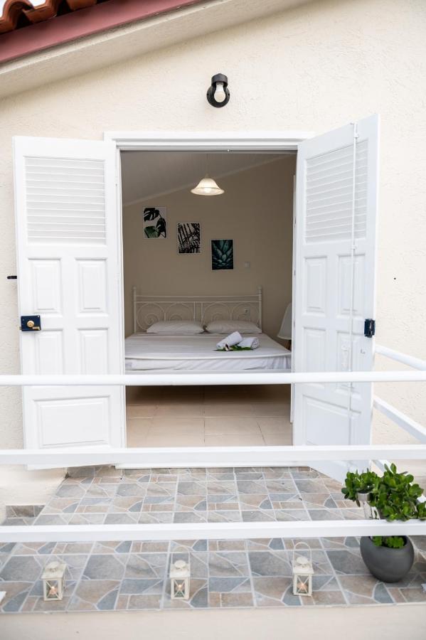 Sea View Residence Nea Kios Exterior foto